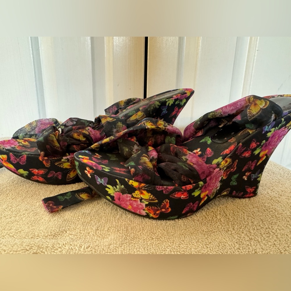 BCBG Girl Vintage Butterfly Tie Wedge Heels